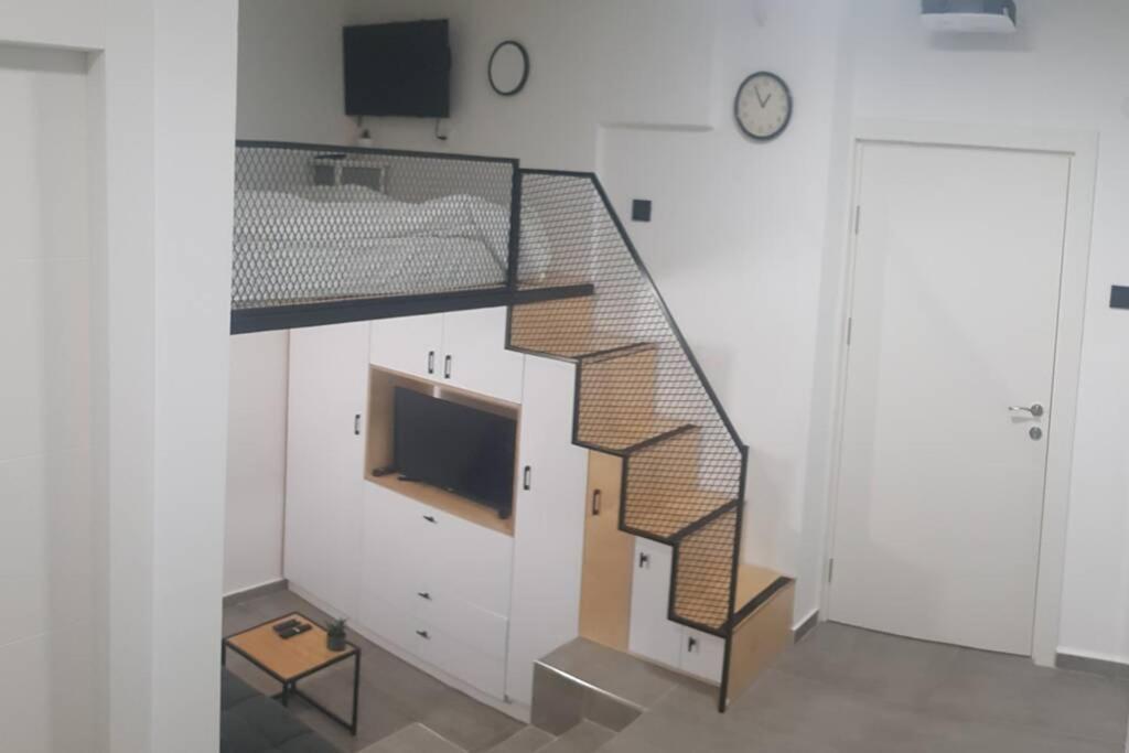 Centrally-Located Quiet Cozy Loft Apartment Beersheba Ngoại thất bức ảnh